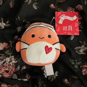 Ricky the clownfish Squishmallow